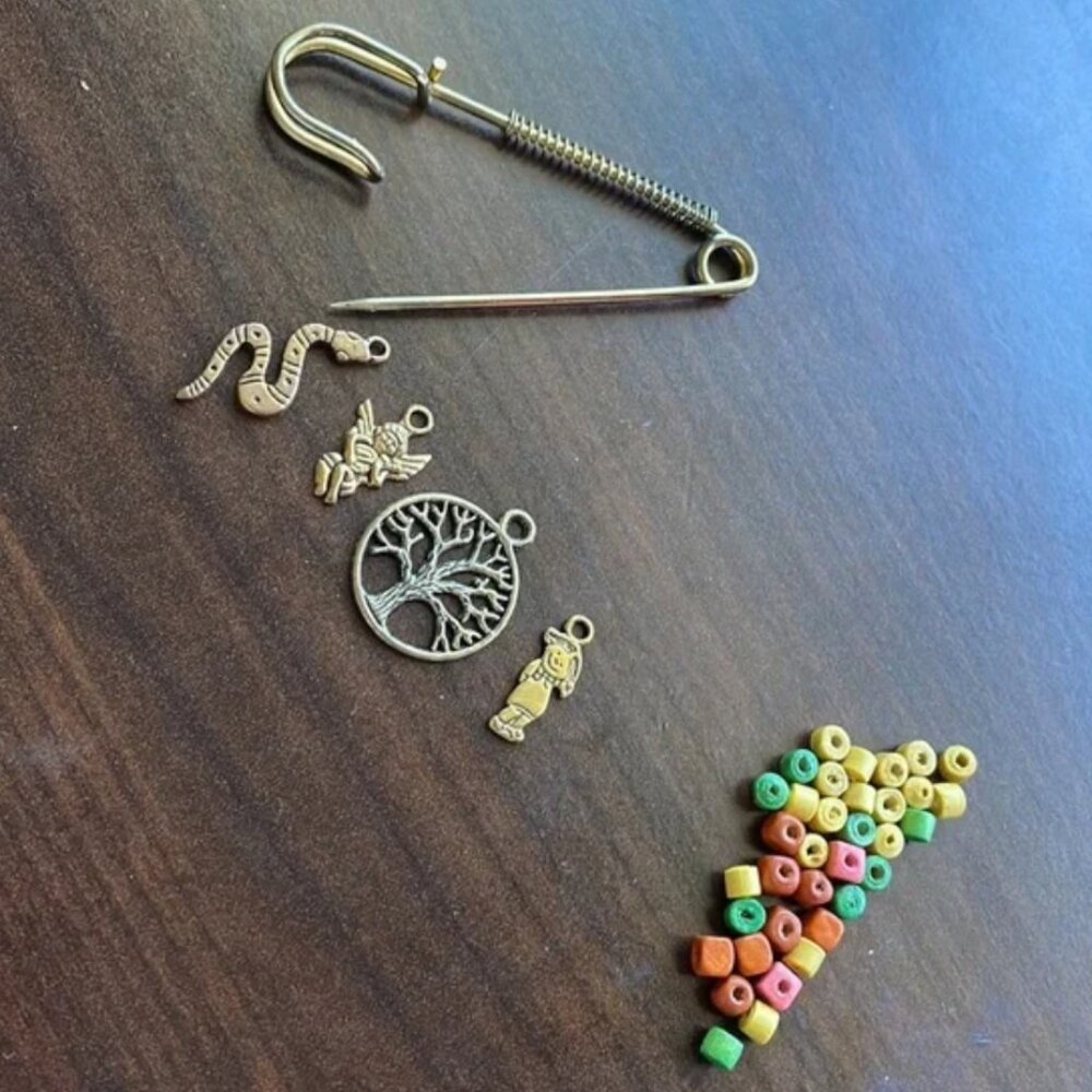 oversized safety pin brooch NWOT - Picture 6 of 10